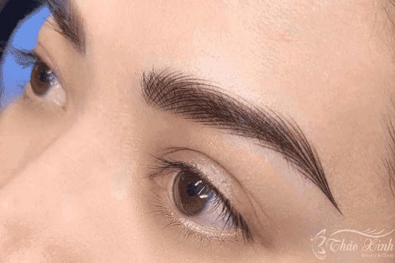 Điêu khắc chân mày