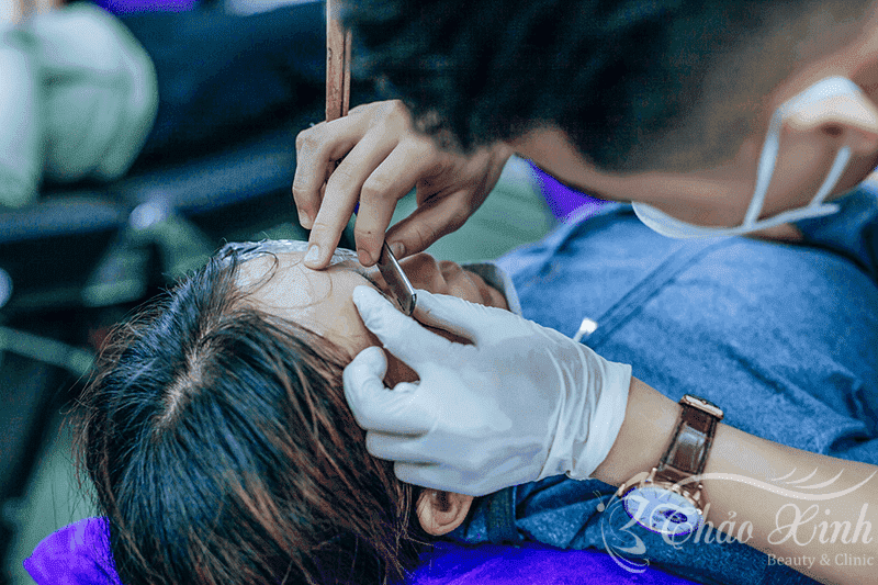 Điêu khắc chân mày