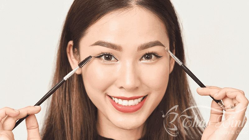 Điêu khắc chân mày bao lâu thì dặm lại