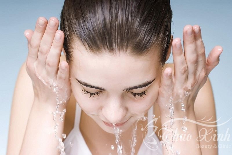 Điêu khắc chân mày bao lâu thì dặm lại
