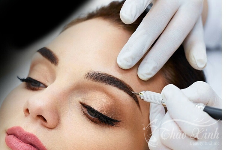 Phun mày chạm hạt